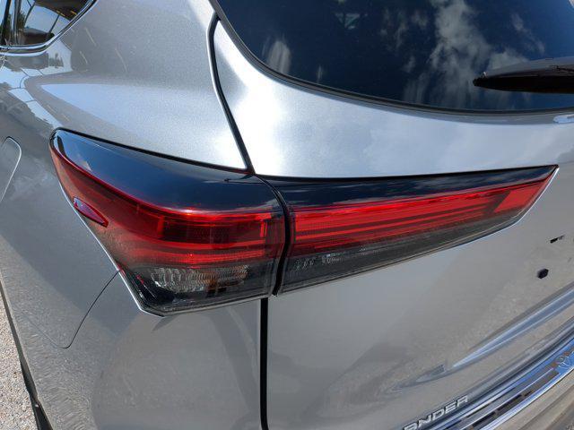 used 2023 Toyota Highlander car, priced at $37,116