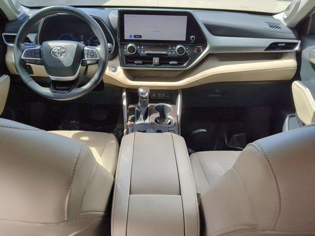 used 2023 Toyota Highlander car, priced at $37,116