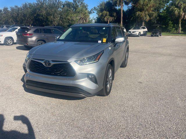 used 2023 Toyota Highlander car, priced at $38,657
