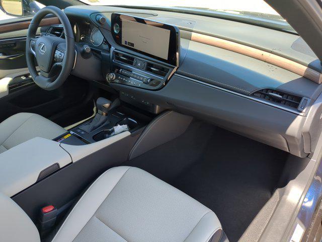 new 2025 Lexus ES 300h car, priced at $48,356