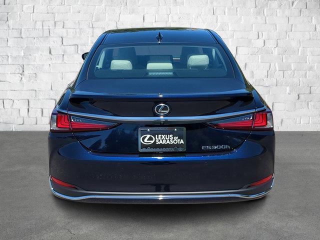 new 2025 Lexus ES 300h car, priced at $48,356