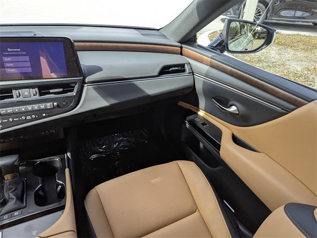 used 2023 Lexus ES 300h car, priced at $29,998