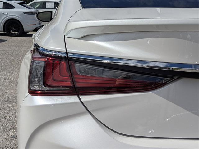 used 2023 Lexus ES 300h car, priced at $29,998