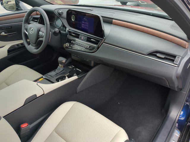 new 2025 Lexus ES 350 car, priced at $45,858