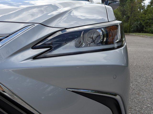 used 2020 Lexus ES 350 car, priced at $31,874