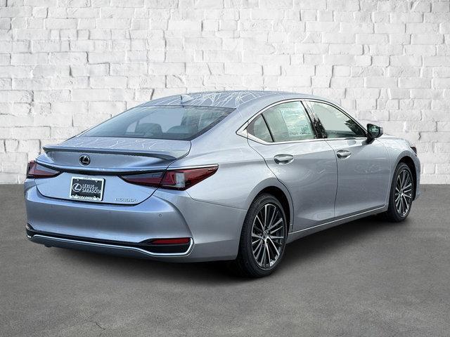 new 2025 Lexus ES 300h car, priced at $48,301