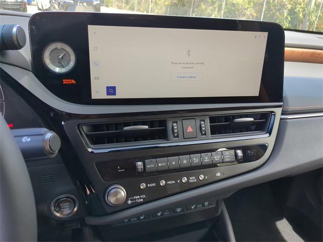 new 2025 Lexus ES 350 car, priced at $48,010