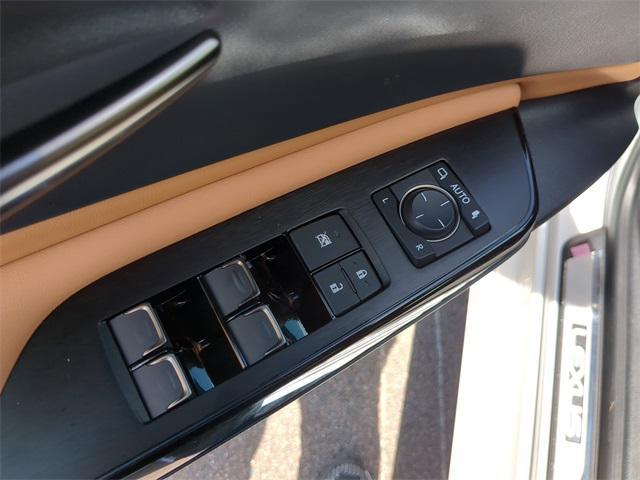 new 2025 Lexus ES 350 car, priced at $48,010