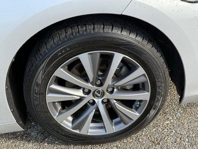 used 2020 Lexus ES 350 car, priced at $30,406