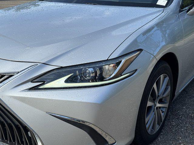 used 2020 Lexus ES 350 car, priced at $30,406