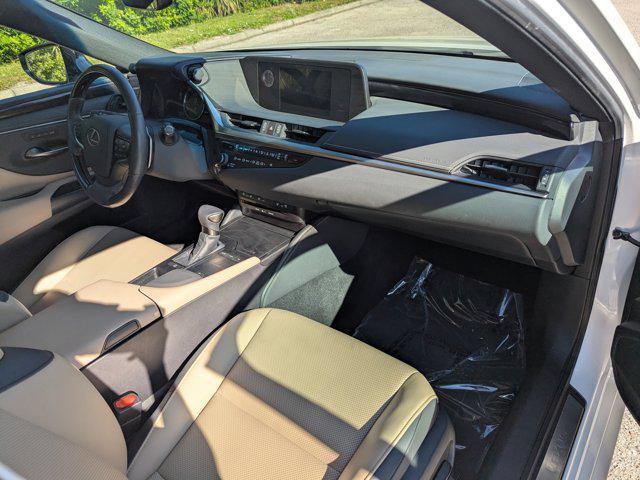 used 2020 Lexus ES 350 car, priced at $33,195