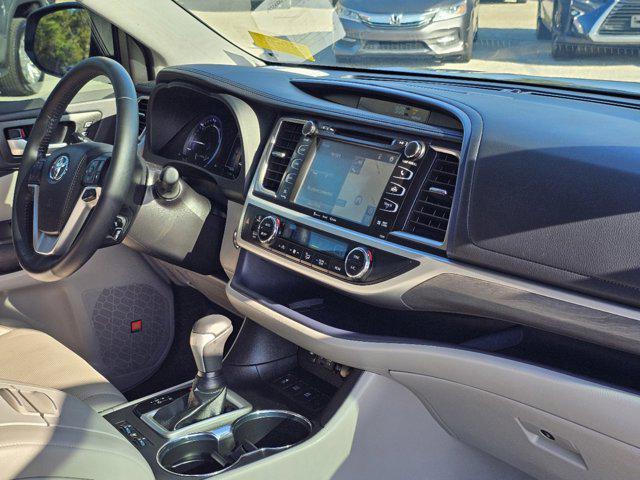 used 2019 Toyota Highlander Hybrid car, priced at $35,265