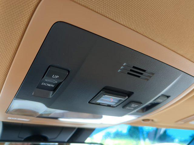 new 2025 Lexus ES 300h car, priced at $51,090