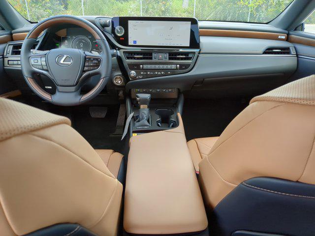 new 2025 Lexus ES 300h car, priced at $51,090