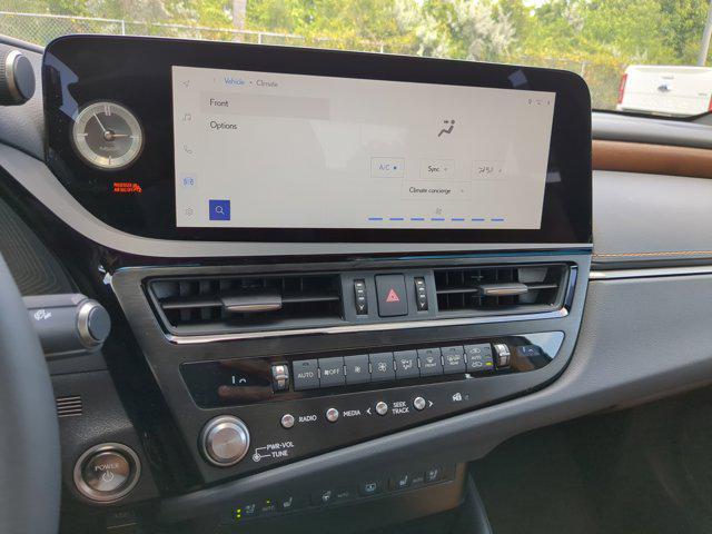 new 2025 Lexus ES 300h car, priced at $51,090