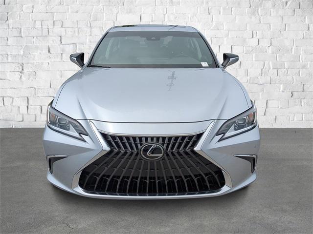 new 2025 Lexus ES 300h car, priced at $48,816