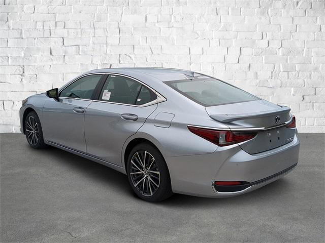 new 2025 Lexus ES 300h car, priced at $48,816