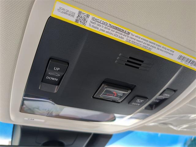 new 2025 Lexus ES 300h car, priced at $48,816