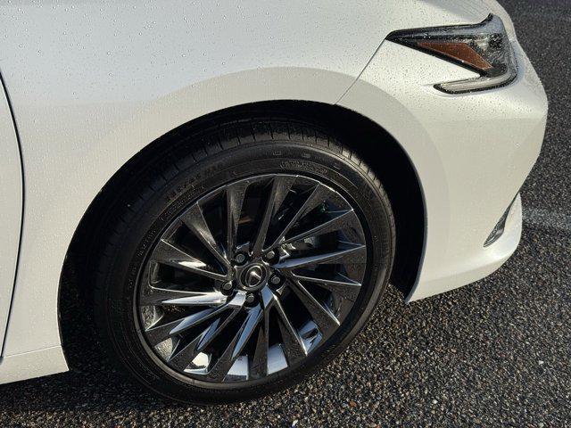 used 2025 Lexus ES 350 car, priced at $53,789