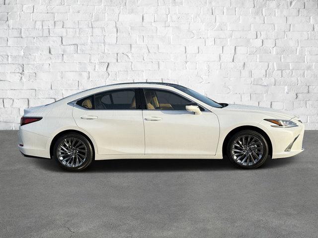 used 2025 Lexus ES 350 car, priced at $52,401