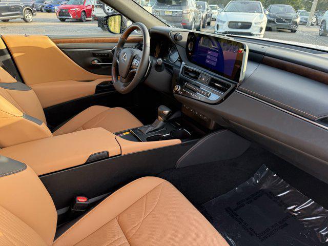 used 2025 Lexus ES 350 car, priced at $53,789