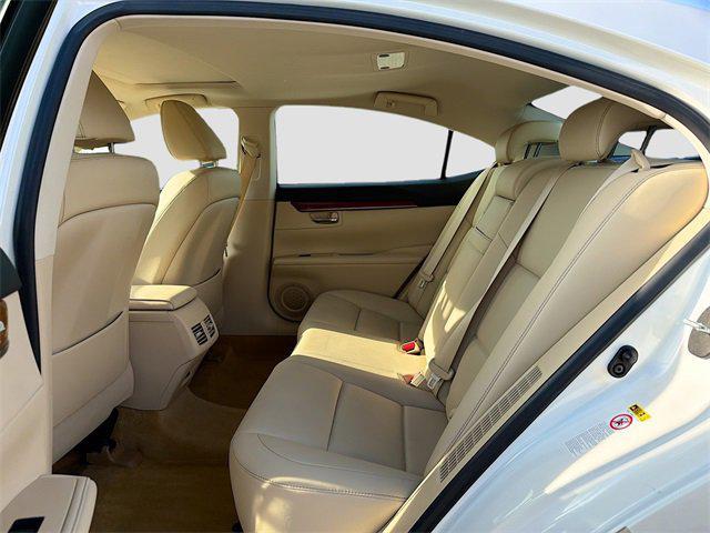 used 2013 Lexus ES 300h car, priced at $13,998