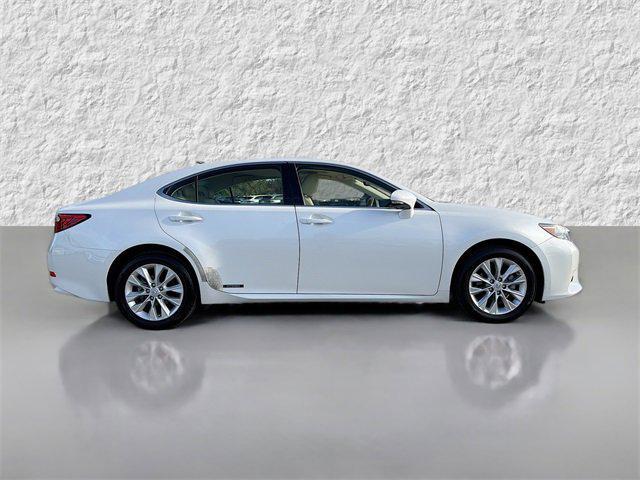 used 2013 Lexus ES 300h car, priced at $13,998