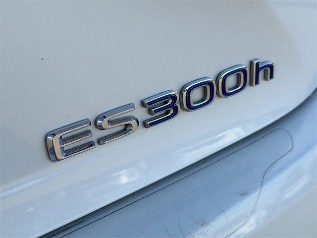 used 2013 Lexus ES 300h car, priced at $13,998