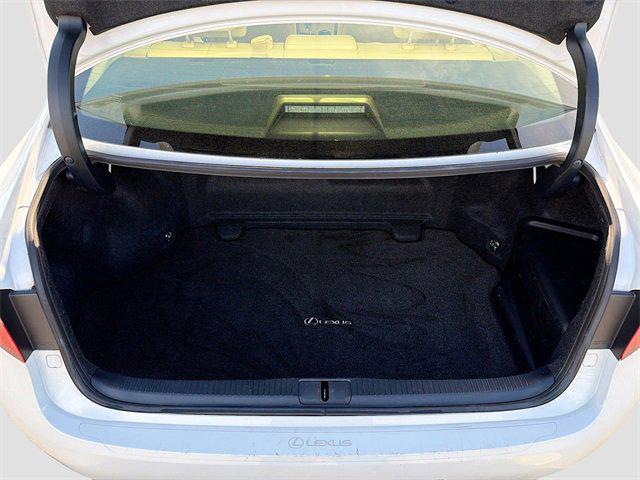 used 2013 Lexus ES 300h car, priced at $13,998