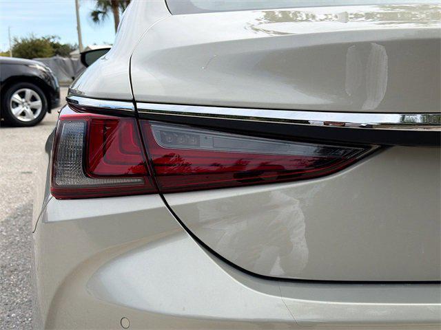 used 2020 Lexus ES 350 car, priced at $29,299
