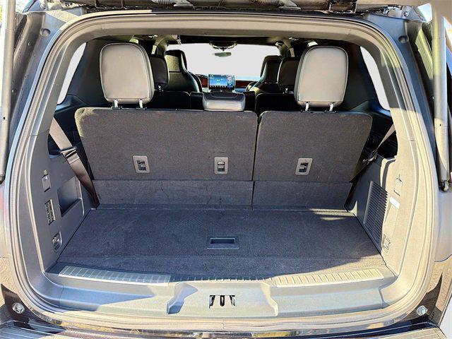 used 2024 Lincoln Navigator car, priced at $72,888