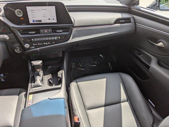 used 2025 Lexus ES 350 car, priced at $42,424