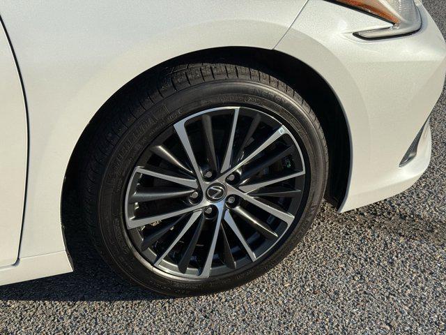used 2024 Lexus ES 350 car, priced at $41,448