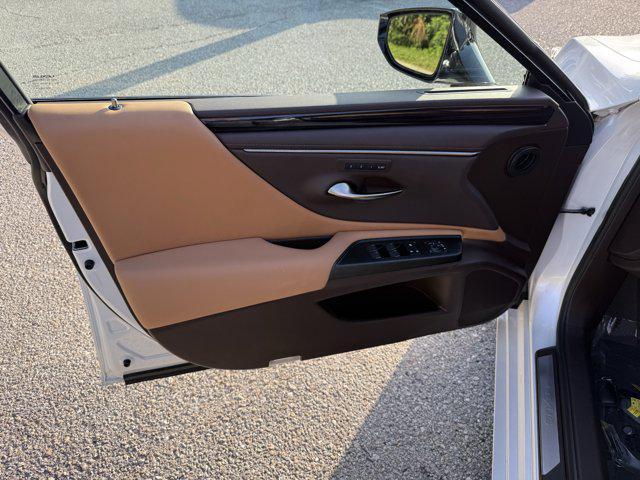 used 2021 Lexus ES 250 car, priced at $30,448