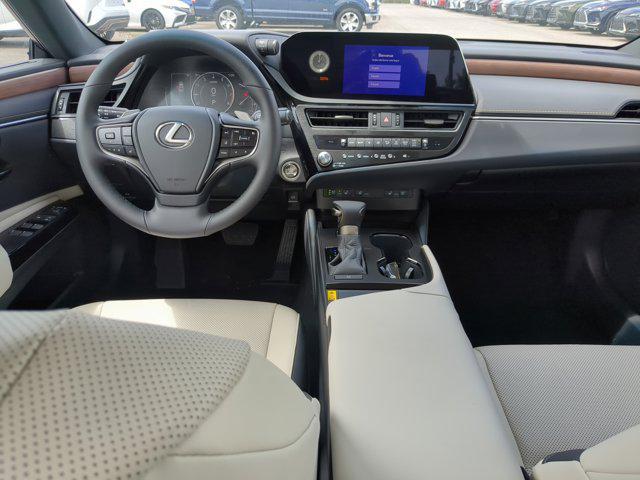 new 2025 Lexus ES 350 car, priced at $45,450