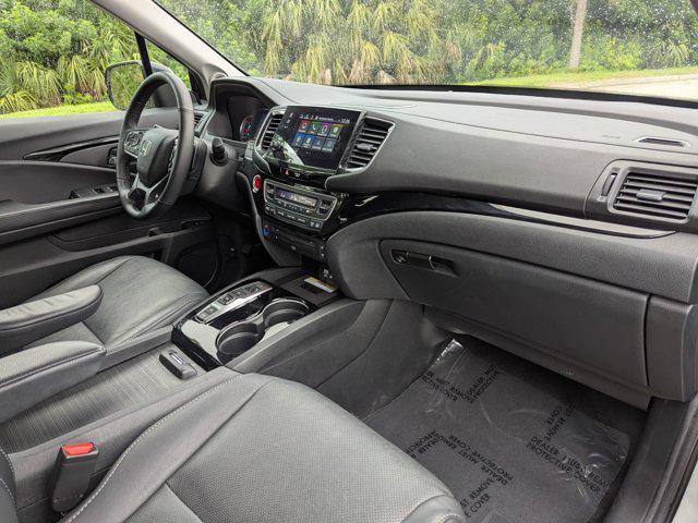 used 2021 Honda Pilot car, priced at $23,998