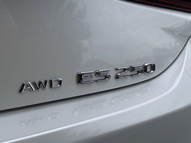 new 2024 Lexus ES 250 car, priced at $46,086