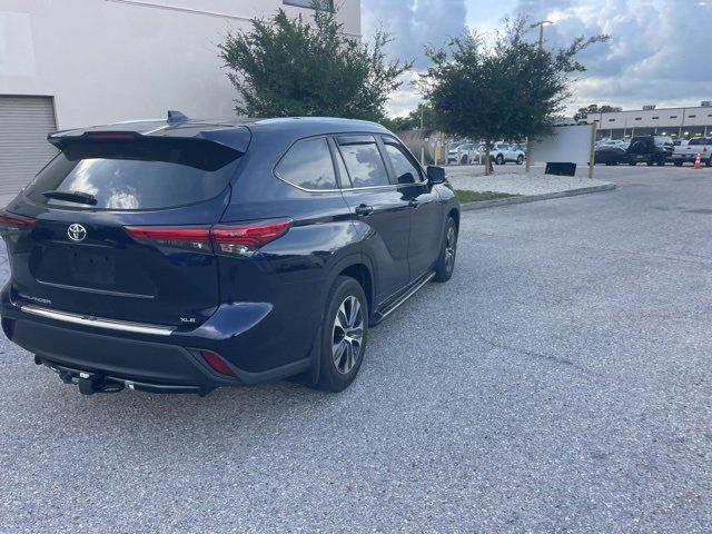 used 2023 Toyota Highlander car, priced at $33,567