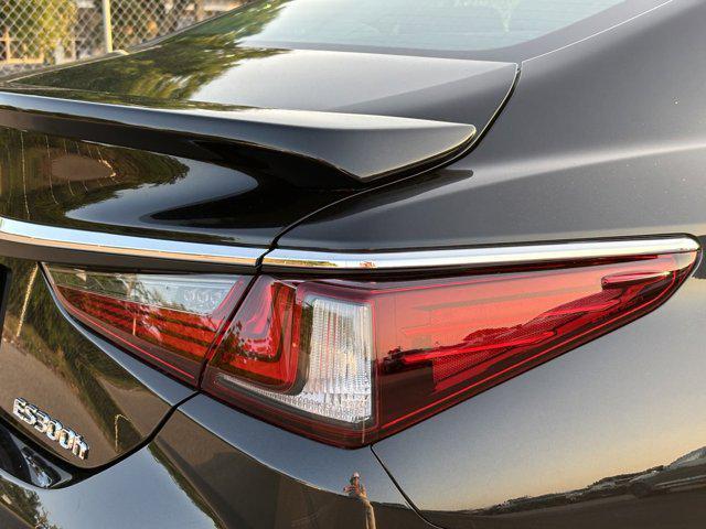 new 2024 Lexus ES 300h car, priced at $49,524