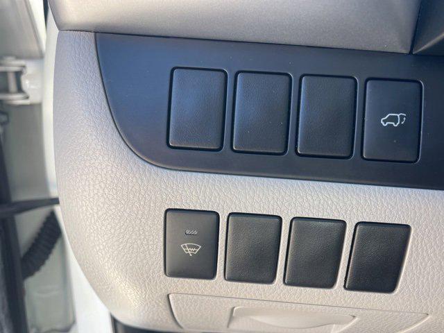 used 2015 Toyota Highlander car, priced at $18,489