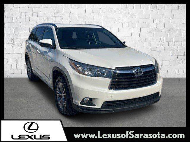 used 2015 Toyota Highlander car, priced at $18,489