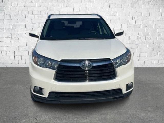 used 2015 Toyota Highlander car, priced at $18,489