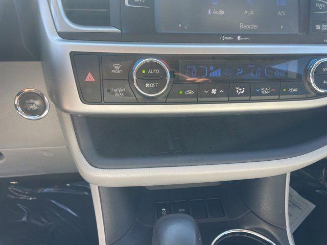 used 2015 Toyota Highlander car, priced at $18,489