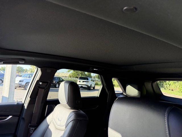 used 2024 Cadillac XT5 car, priced at $40,998