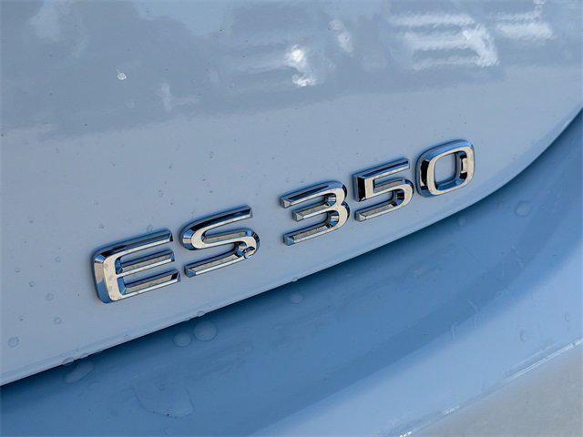 new 2025 Lexus ES 350 car, priced at $56,200