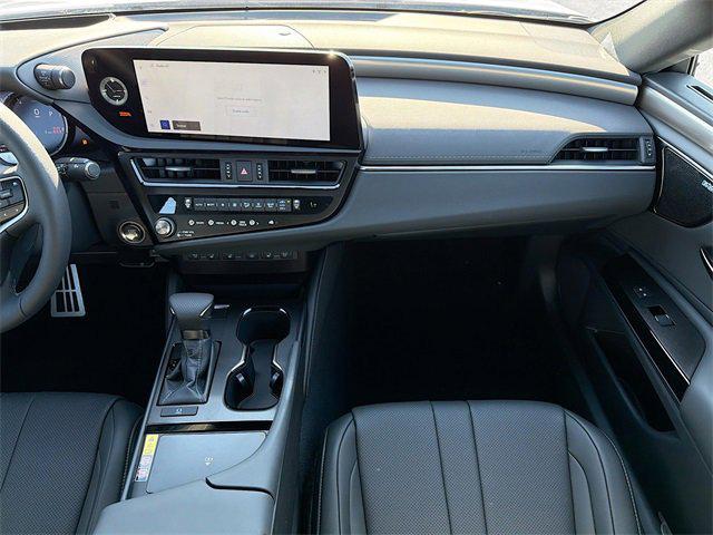 new 2025 Lexus ES 350 car, priced at $56,200