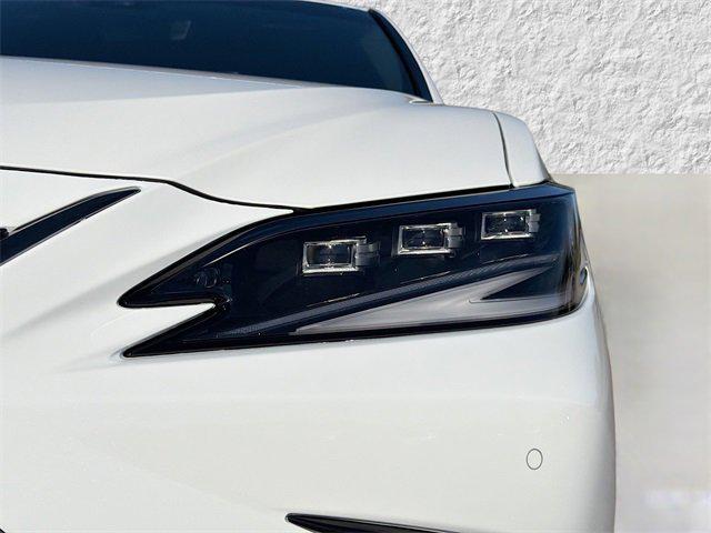 new 2025 Lexus ES 350 car, priced at $56,200