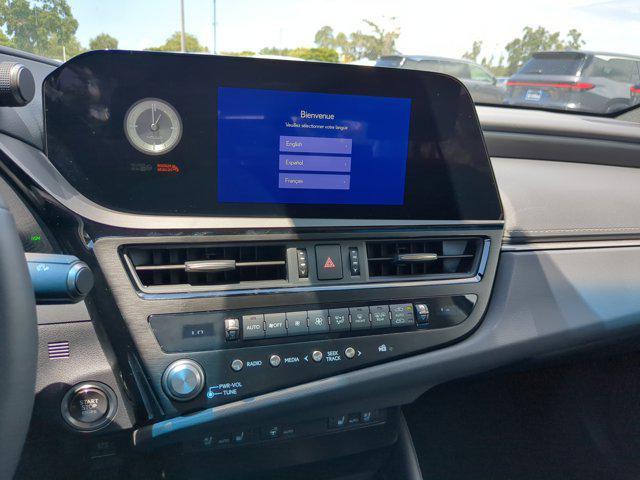 new 2025 Lexus ES 350 car, priced at $46,318