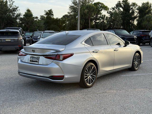 used 2023 Lexus ES 300h car, priced at $40,152
