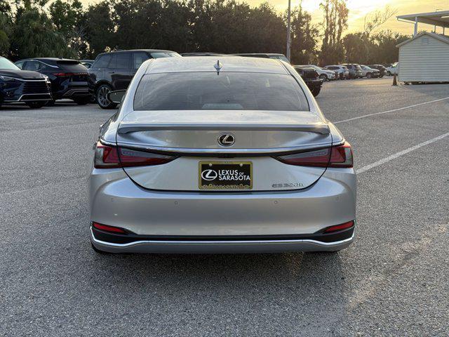 used 2023 Lexus ES 300h car, priced at $40,152